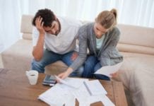 Brasileiros que ganham um salário mínimo e meio passarão a pagar IR Fisco dívida caduca nome Identifica Contribuintes com Indício de Omissão de Receita