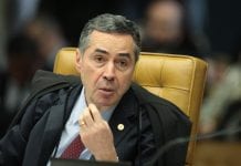 PT é Proibido de Apresentar Lula Como Candidato PT é Proibido de Apresentar Lula Como Candidato