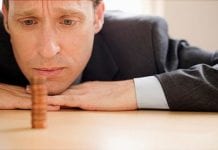 Investidor estrangeiro foge da Bolsa brasileira. Saque superior a R$ 7 bilhões Corretoras Limitam Acesso do Pequeno Investidor