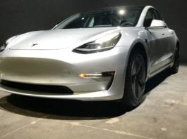 Tesla Lança Sedan Elétrico de U$35, Mil Vendas Apenas Online