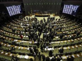 Congresso Paralisa Atividade ABRE BRECHA do País