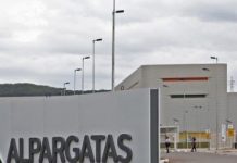 Dona da Havaianas tem lucro 73% maior no trimestre Dona da Havaianas tem lucro 73% maior no trimestre