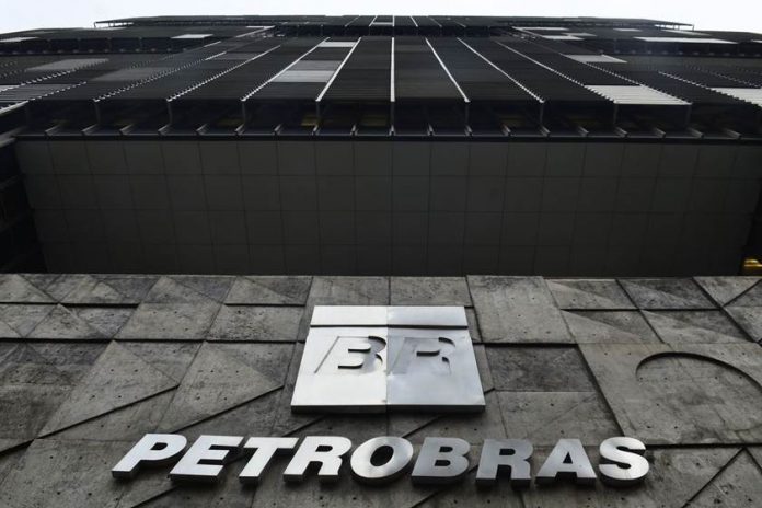 Petrobras tem lucro quase 100% superior no 2º trimestre