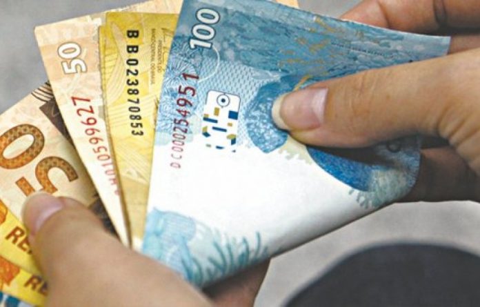 Período para correção do salário mínimo deverá ser modificado