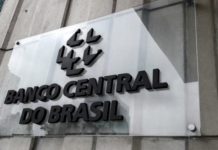 Banco Central vai fazer leilões de dólar no valor de US$ 2 bilhões Banco Central indica possibilidade de não elevar os juros no primeiro trimestre