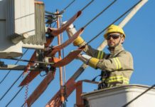 Cemig firma acordo para usinas solares superior a R$ 800 milhões Cemig reporta lucro superior a 100%