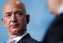 Jeff Bezos perde posto de homem mais rico do mundo Jeff Besos perde posto de homem mais rico do mundo