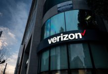 Verizon com 5G tem lucro superior ao esperado Verizon com 5G tem lucro superior ao esperado. A Verizon Communications superou as estimativas de mercado para o seu resultado trimestral, segundo dados divulgados hoje (21), com a maior demanda por serviços e dispositivos relacionados a 5G ajudando a operadora a adicionar mais assinantes em um ritmo acelerado.