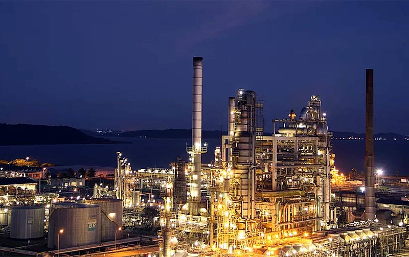 Petrobras vende refinaria por valor superior a 180 milhões de dólares