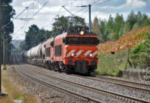 Rumo é multada em R$247 milhões por atrapalhar concorrência Rumo é multada em R$247 milhões por elevação portuária atrapalhar santos