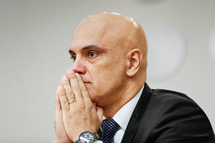 Moraes denunciado mais de uma vez em PEDIDO DE IMPEACHMENT