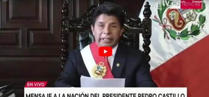 Presidente do Peru alvo de impeachment dissolve o Congresso