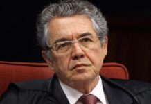 “Medidas impostas a Bolsonaro ultrapassam os limites democráticos”. Ex-ministro do STF afirma, são muito diferentes das aplicadas a Lula que foi condenado em 3 instâncias Ministro do STF afirma "Estado brasileiro e STF tem culpa pelo incidente em Brasília. Péssimo para o investidor". O ministro aposentado do Supremo Tribunal Federal Marco Aurélio Mello culpou o Estado brasileiro pelos atos praticados neste domingo (8/1) que envolveu manifestantes