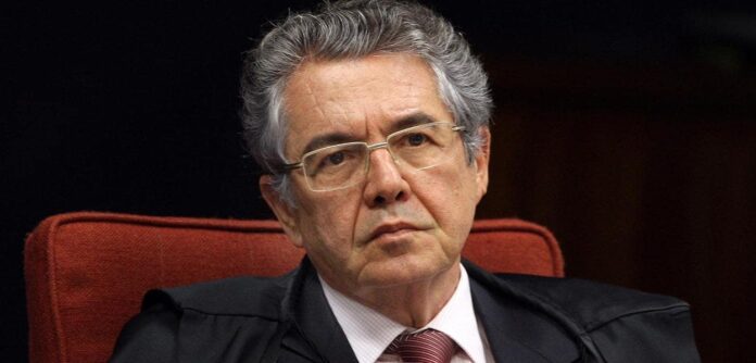 Ministro do STF afirma "Estado brasileiro e STF tem culpa pelo incidente em Brasília. Péssimo para o investidor". O ministro aposentado do Supremo Tribunal Federal Marco Aurélio Mello culpou o Estado brasileiro pelos atos praticados neste domingo (8/1) que envolveu manifestantes