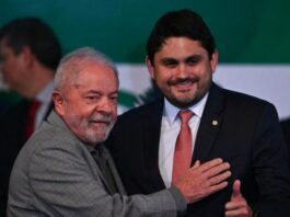 Ministro de Lula usou dinheiro público