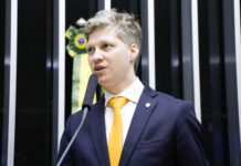 STF decide investigar em sigilo deputado federal por falas durante seu trabalho Constitucional na tribuna do Congresso Câmara dos Deputados", afirma deputado