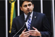 Juiz censura reportagem do Estadão sobre ministro de Lula. Ministro do STF retira a censura Ministro de Lula usou mais de R$500 mil do fundão de forma irregular