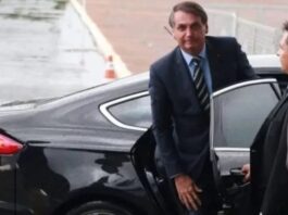Empresas oferecem carro blindado a Bolsonaro, após negativa de
