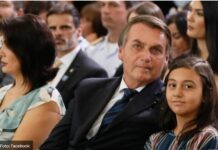 Enquanto o mundo libera necessidade de vacina. PSOL aciona o MPF contra filha adolescente de Bolsonaro