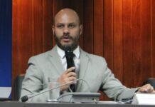 Presidente do INSS é exonerado após denuncia de uso indevido de dinheiro público