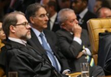 Estadão afirma que Toffoli está zangado pela imprensa mostrar a “indecência que macula as viagens às expensas de lobistas interessados em decisões que os próprios ministros haverão de tomar” lula toffoli e pimentel
