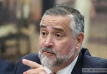 Ministro de Lula com cargo em risco, usa redes sociais para especular previsão de suposta prisão de Bolsonaro