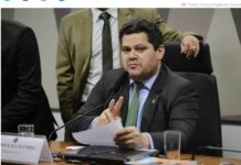 Ministério das Comunicações revoga licença de rádio ligada à oposição ao presidente do Congresso: decisão levanta suspeitas em ano pré-eleitoral