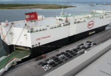 Navio da chinesa BYD chega ao Brasil com mais de 5 mil carros chineses para concorrer no mercado brasileiro
