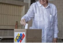 Edmundo González Urrutia presidente eleito da Venezuela, denuncia sequestro de seu genro