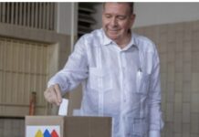 Oposição a Maduro na Venezuela declara vitória com 70% nas eleições; resultados oficiais são questionados