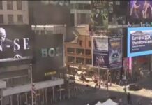 Telão contra banimento do X e pelo uso de VPN na Times Square em Nova York