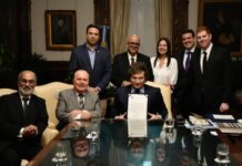 Milei ganha o prêmio Economista do Ano da OEB, entidade brasileira, Haddad não é mencionado