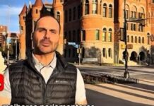 Após publicação de conversas privadas de Bolsonaro e seu filho, o deputado Eduardo Bolsonaro, mãe e avós são feitos reféns