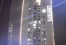 Cidadão chinês pede fim do fascismo vermelho, de escravidão e mentiras da China. Pede que o “tirânico” PCC renuncie