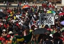 Partido de esquerda PCO afirma que manifestação progressista do domingo foi mobilizada pela Globo, ONGs e “influenciadores de aluguel” Partido de esquerda PCO afirma que manifestação progressista do domingo foi mobilizada pela Globo, ONGs e "influenciadores de aluguel"