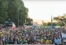 Caminhada pela Anistia conta com milhares na Esplanada dos Ministérios em uma terça-feira a tarde. “Anistia não é dosimetria”