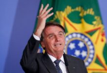 Bolsonaro passa por nova cirurgia ainda sobre sequelas da tentativa que sofreu contra sua vida em 2018