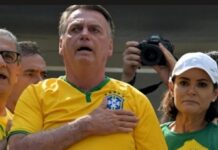 Censurado Bolsonaro usa carta para confirmar a indicação de Flávio Bolsonaro à presidência em 2026