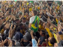 Brasileiros se unem a Nikolas Ferreira para encontro em Brasília pela justiça e liberdade. “Nossa bandeira jamais será vermelha”