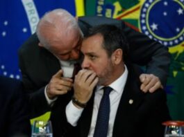 Chefe da PF viaja com Lula à Ásia, Diretor da PF em meio a críticas do STF