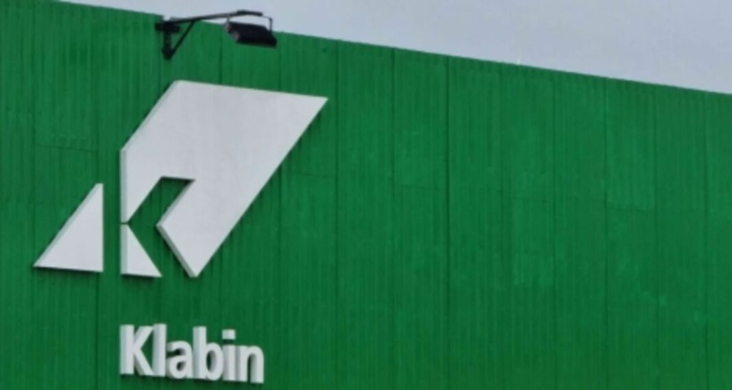 Klabin tem queda no lucro e tem alta no lucro. Klabin reporta lucro 69% menor e pressiona margens
