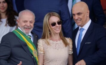 ESPOSA DE MORAES VIVIANE BARCI COM LULA E O MINISTRO ALEXANDRE DE MORAES