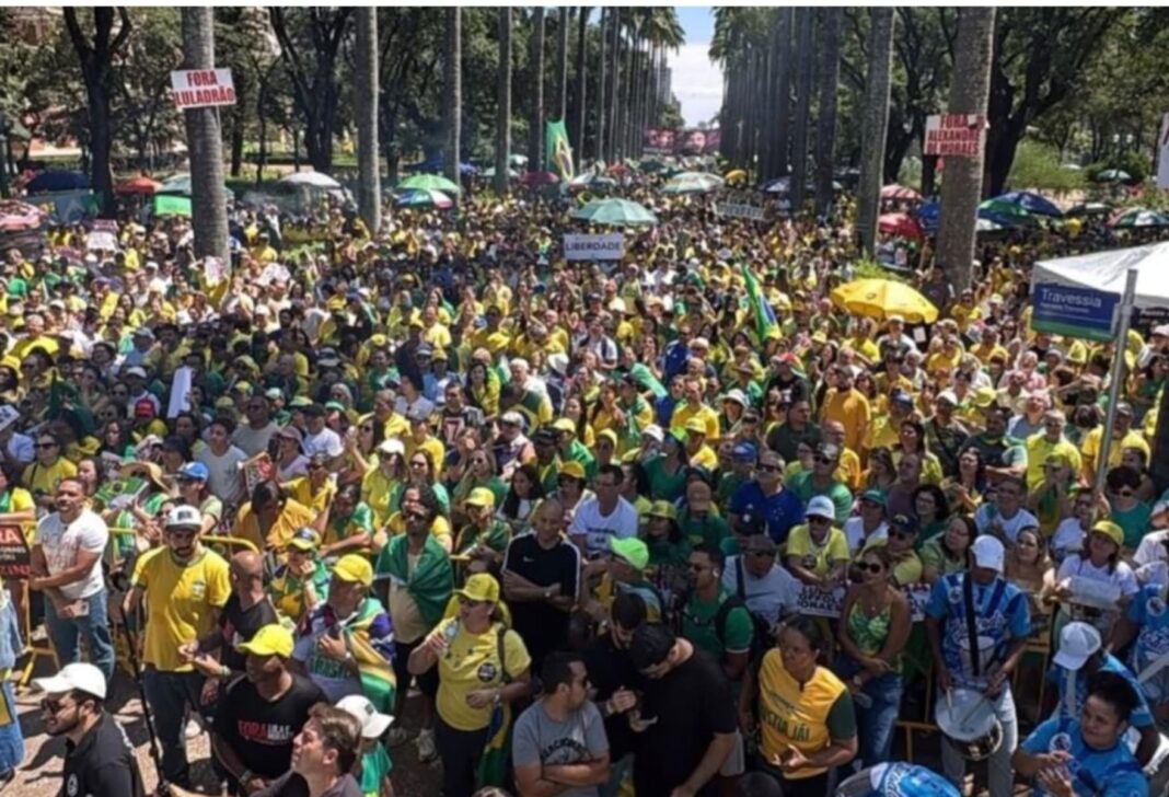 manifestação bolsonaro livre belo horizonte