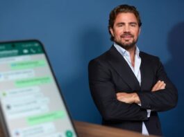 banco master, VORCARO e celular com documento do tcu e mensagem