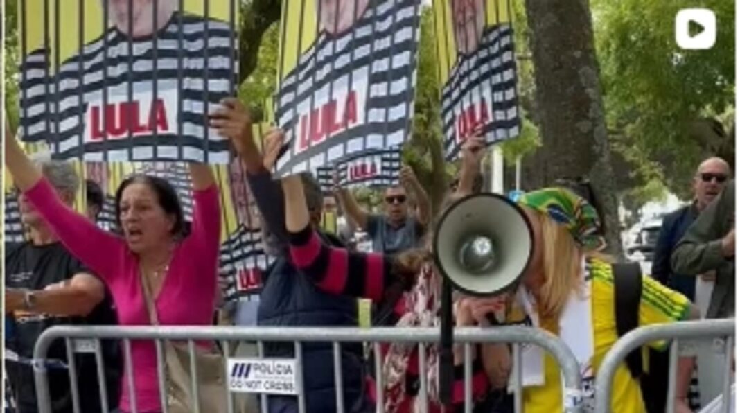 PROTESTO CONTRA LULA
