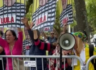 PROTESTO CONTRA LULA