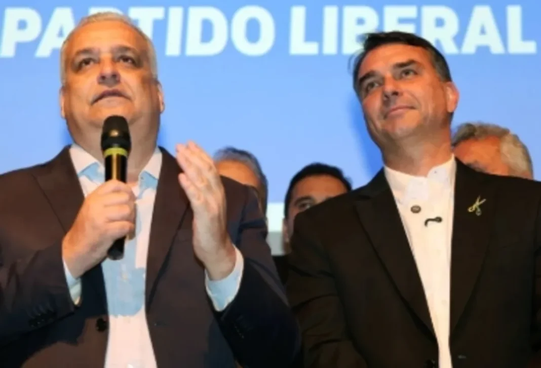 Vice de Flávio Bolsonaro