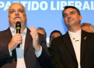 Vice de Flávio Bolsonaro